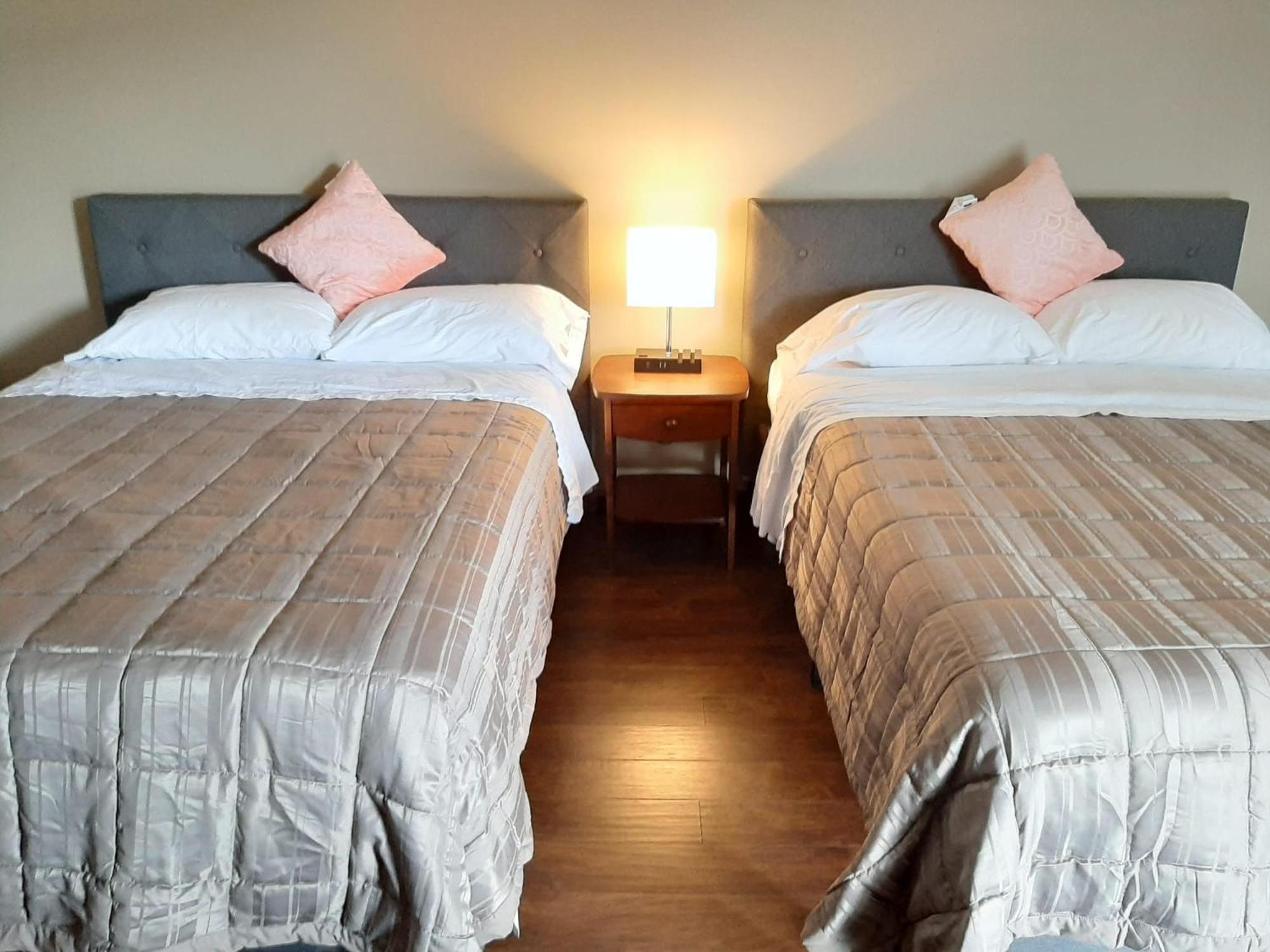 Elm Tree Motel Craryville Rum bild